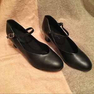 capezio 550 character shoe ⋆ genuine leather